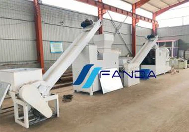 Petite ligne de production de savon de toilette