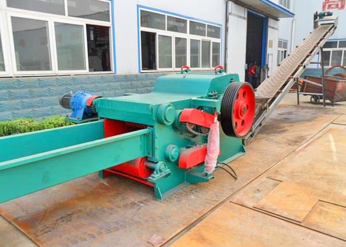 Machine à broyer le bois